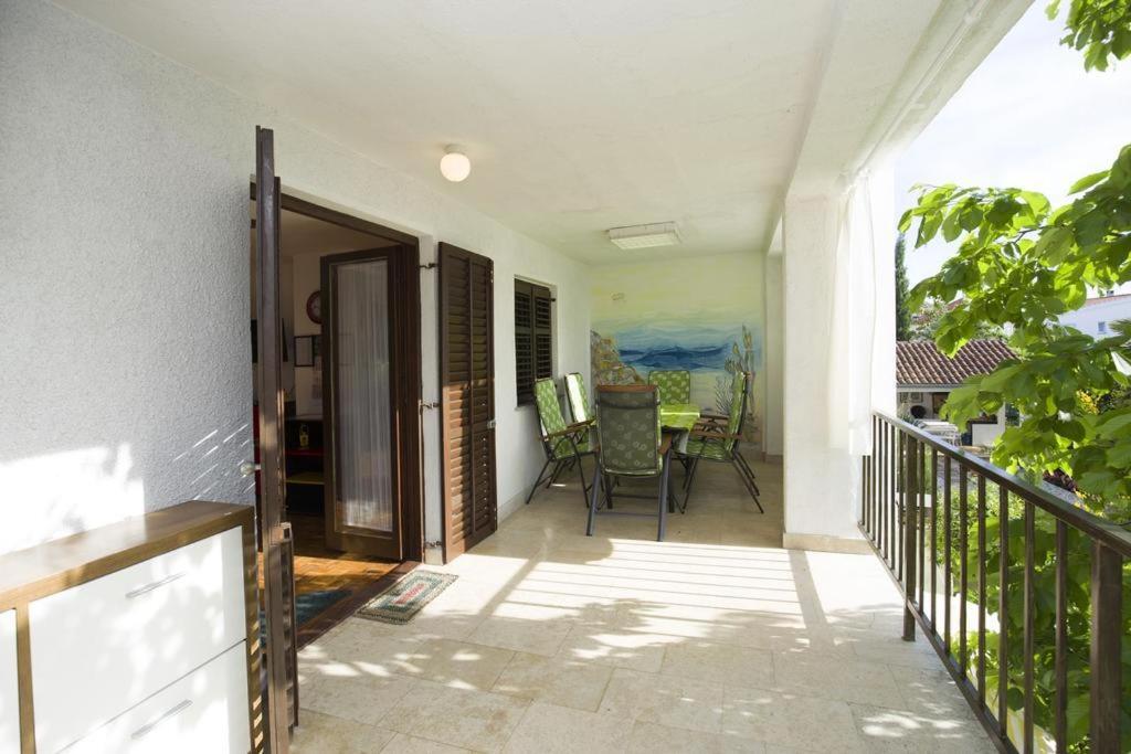 Apartman Laurus Malinska Εξωτερικό φωτογραφία