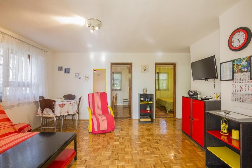 Apartman Laurus Malinska Εξωτερικό φωτογραφία